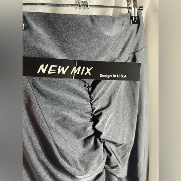 New Mix Gray Shimmer Workout Training Leggings Size S/M Casual Yoga Stretch NWT - Picture 3 of 5